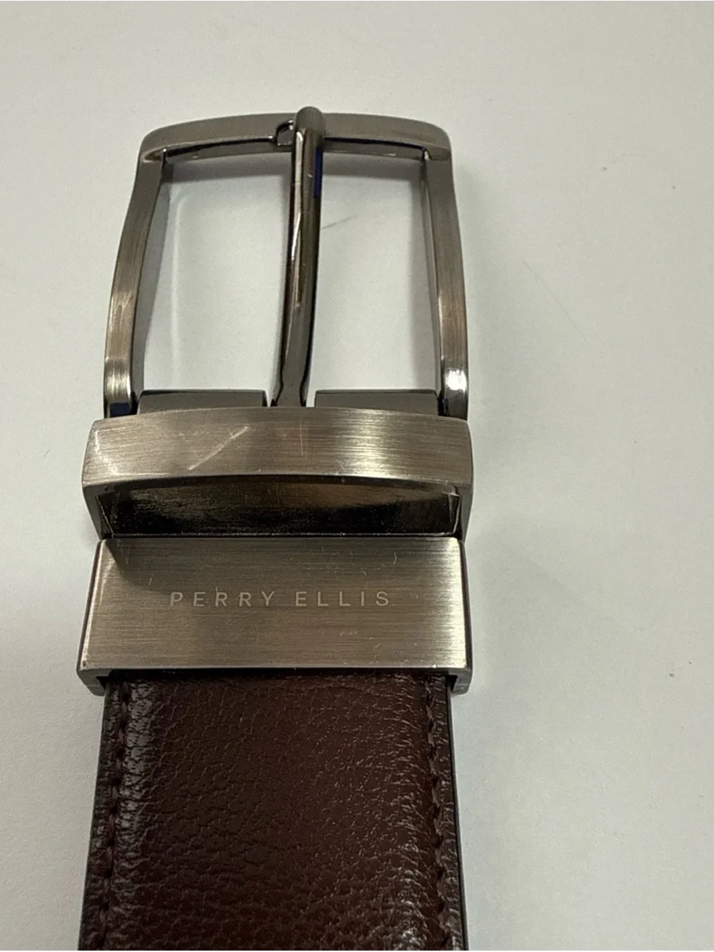 Men's Perry Ellis Leather reversible Belt 32 Brushed Metal Buckle black/brown